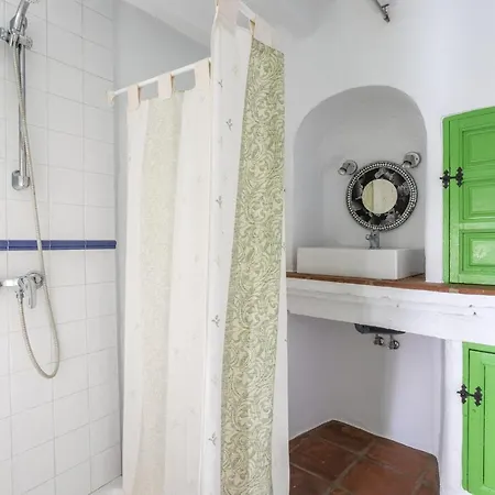 Pretty Townhouse In Cómpeta