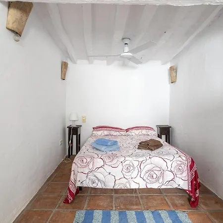 Pretty Townhouse In * Cómpeta